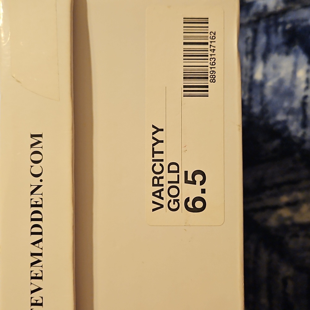 Steve Madden Gold Women's Shoes - Picture 3 of 3